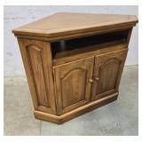 Corner cabinet 39"24"30"