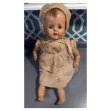 Vintage old wind up talking doll ( doesnï¿½t work)