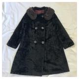 Stunning Vintage coat w/ fur collar *lining needs