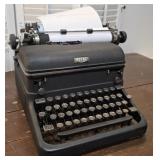 Royal typewriter - seems to work good