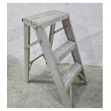 Aluminum step stool