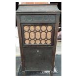 Edison Disc Phonograph ca 1916. Does have 2