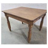 Chestnut table 40"32"28"