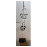 8 Wire Hanging Baskets 2 Different Sizes