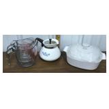 Teapot, casserole dish w/ lid, Anchor Hocking