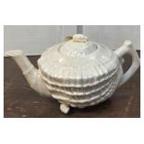 Delicate china seashell tea pot