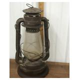 Vintage kerosene lamp *fresh barn find