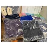 New Womenï¿½s clothes size 28 w pants and size xl &