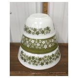 Pyrex bowls *green & white