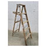 Davidson Wood step ladder