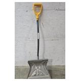 Snow shovel