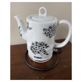 Bella electric tea pot -works great!   Nice