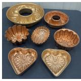 Bake a cake with this lot of 2 Bundt & 5 baking
