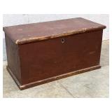 6 board Blanket Chest w/old red paint. 33ï¿½16ï¿½17ï¿½
