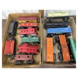 2 flats Lionel Freight cars and locomotive