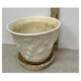 McCoy? Ivory Flower Pot