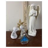 Group of angels - 1 kissing one has been
