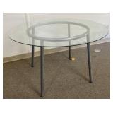 Round Glass Table 47/47/29