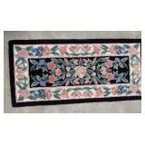 Hook rug floral approx. 20x43