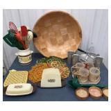 70ï¿½s Kitchen  - Pyrex utensils, Huge bowl, etc...