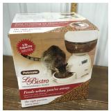 Petmate programmable pet feeder *appears new in