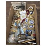 Kiwanaï¿½s pins, badges etc.. religious items and