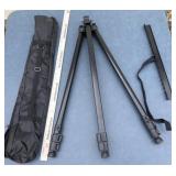New Aluminum easel and carrying case