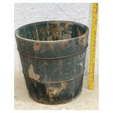 Old Wood Sap Bucket w/ Old Green Paint 15/15