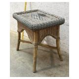 Wicker End Table 23/16/22