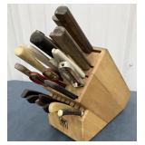 Knives and other kitchen accessories