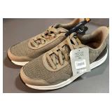 Brand new/tags size 7 1/2 memory foam fabric