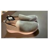 Brand new/tags size 8 fabric upper memory foam