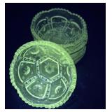 Glow green Set 4 patterned glass Berry bowls -