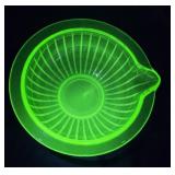 Vintage green Vaseline Glass Mixing Bowl with