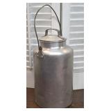 Essex almn farming cream can