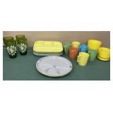 Retro Colonial Plastic set 6 cups, matching trays,