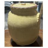 Cookie Jar. Beige and burgundy