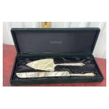 Towle cake serving set
