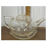 Pyrex etched glass teapot *small chip on spout