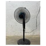 Oscillating Fan w/ remote- works - pick up in