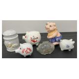 6 Pig piggy banks - some come with bonus change