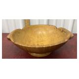 Wooden pedestal bowl