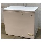 GE Chest Freezer / 37/21/33- 7CF *Works