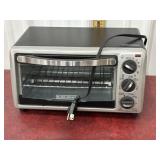 Black + Decker toaster oven
