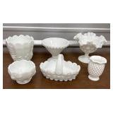 Milk glass *1 has damage