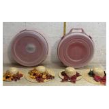 Straw hat wreaths in Storage Holders