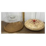 Cake & pie plates w/ lids