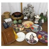 End of consignment goodies- wooden bowls,