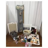 End of consignment- picture frames, Christmas