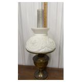 Kerosene lamp w, shade